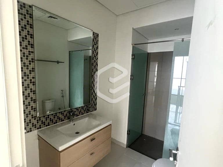 15 d378eb2b-e1d6-4524-b795-994dd4bd2c96. jpg