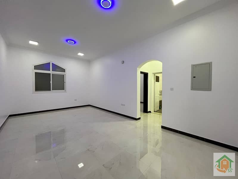 Квартира в Аль Шамха, 2 cпальни, 50000 AED - 5468283