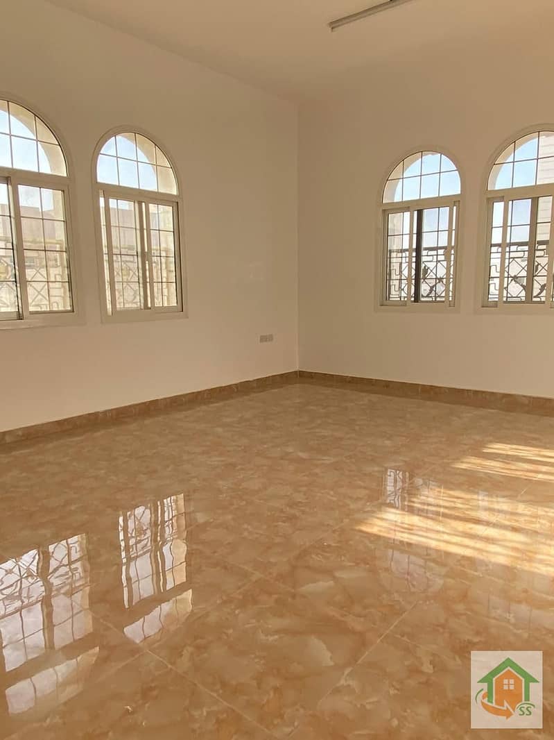 Квартира в Аль Шамха, 2 cпальни, 50000 AED - 5649743