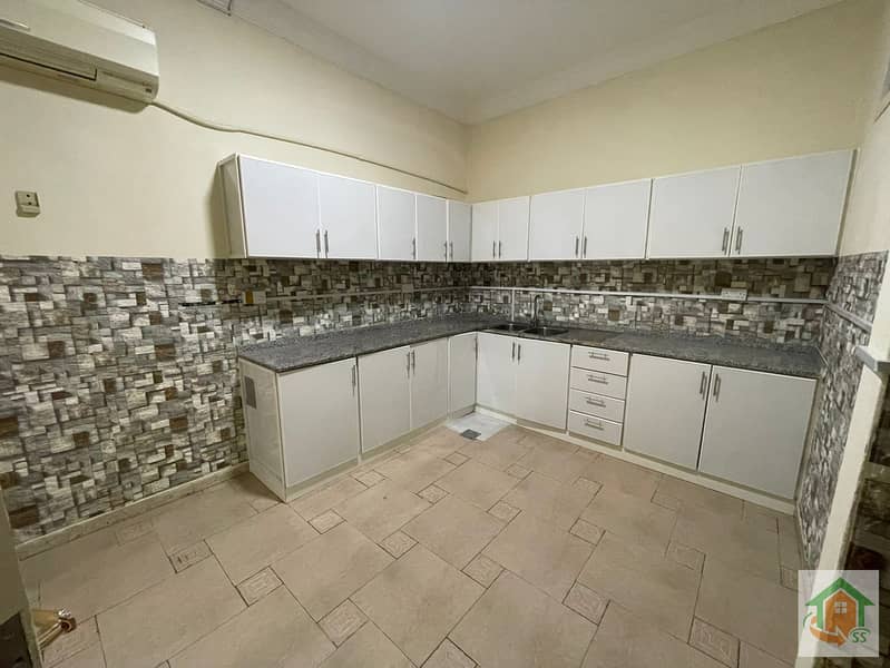 Spacious 3 Bedrooms With Hall in Al Shawemkha City