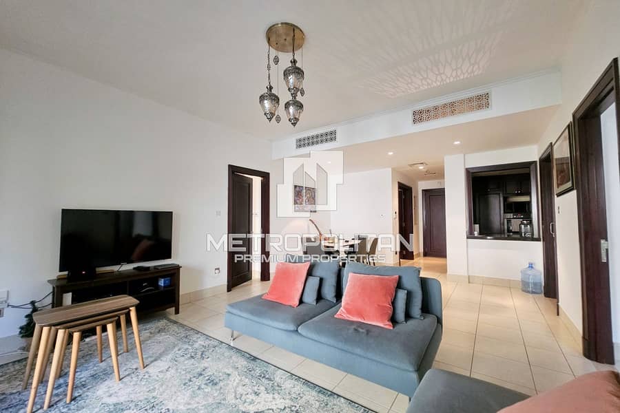 Study Room | Fully Furnished | Vacant Unit Study Room | Fully Furnished | Vacant Unit