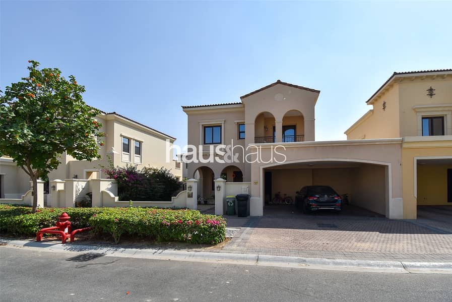 Largest 4 Bed | Internal | Close to Pool Largest 4 Bed | Internal | Close to Pool