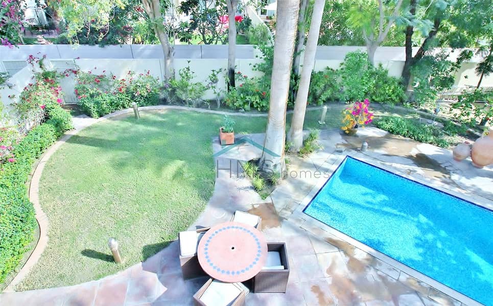 Upgraded & Extended - Large Private Pool