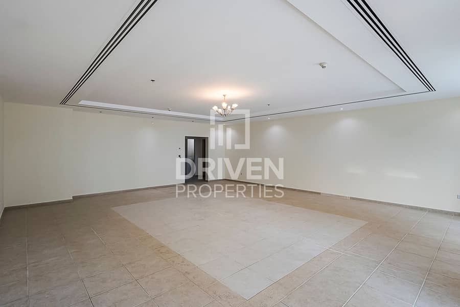 Partial Sea View | Huge Apt | High Floor Partial Sea View | Huge Apt | High Floor