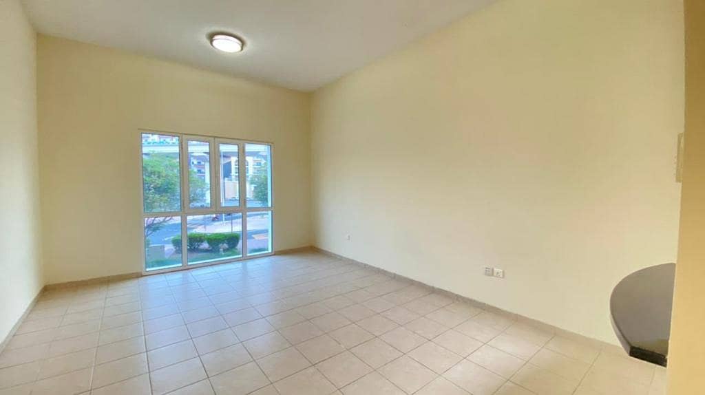 Near Metro | Well-kept Studio | Genuine Photos Near Metro | Well-kept Studio | Genuine Photos