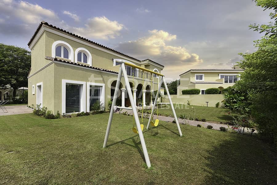 Upgraded Flooring Landscaped Garden Plot