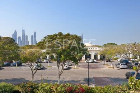 Backing Club - A Middle - Great Location Backing Club - A Middle - Great Location