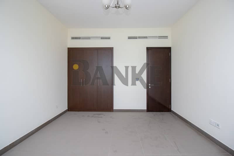 Modern 2 BR | Value deal w/ Great Maintenance Modern 2 BR | Value deal w/ Great Maintenance
