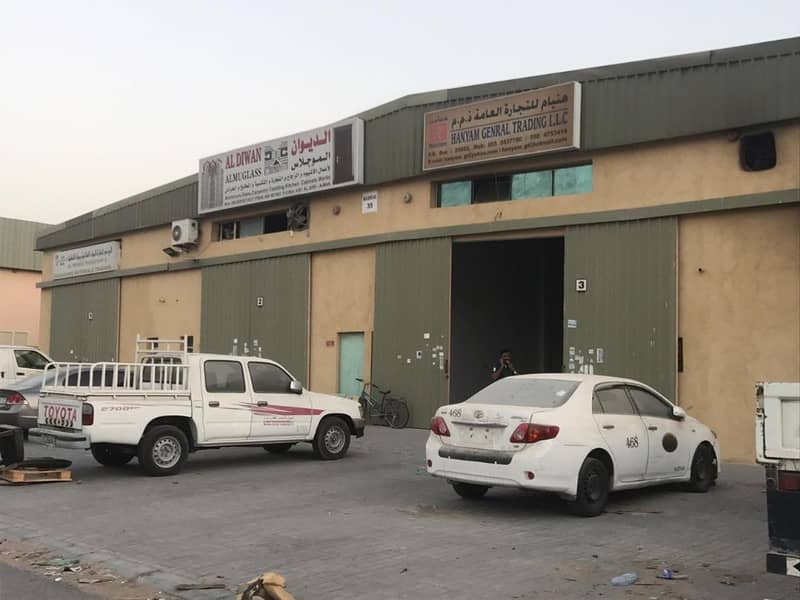 (1 month free) 2000 sqft Warehouse for rent oposite China mall al jurrf
