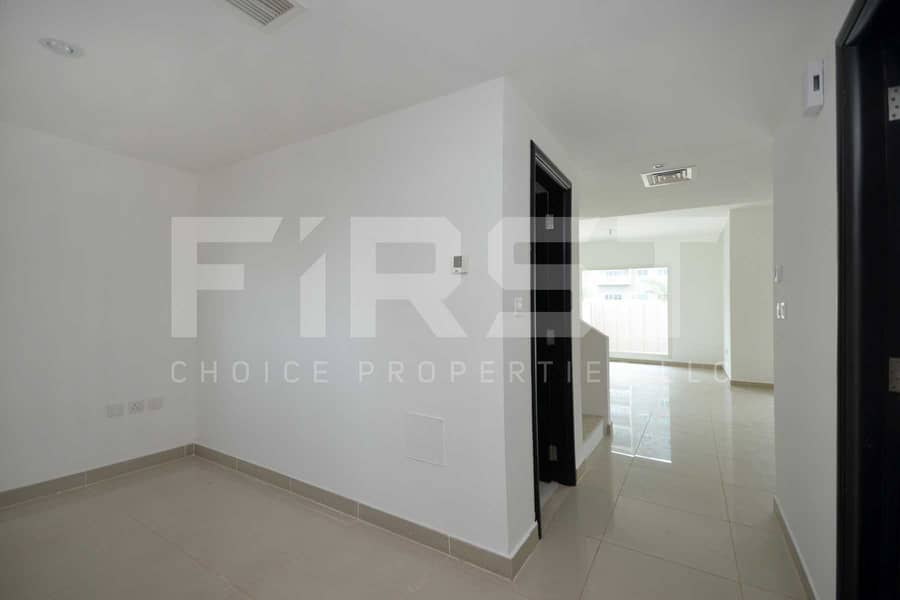 24 Internal Photo of 4 Bedroom Villa in Al Reef Villas Al Reef Abu Dhabi UAE  2858 sq (16). jpg