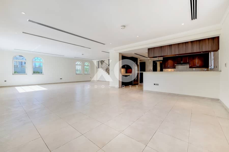 VACANT NOW | FULLY UPGRADED | BRAND NEW TO MARKET VACANT NOW | FULLY UPGRADED | BRAND NEW TO MARKET