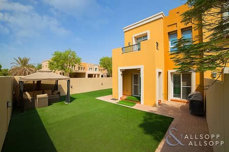 Vacant On Transfer | Large Corner Plot Vacant On Transfer | Large Corner Plot