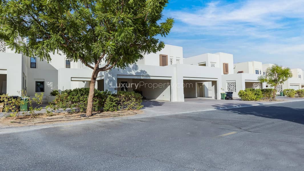 Partially Upgraded | Vacant | Spacious Plot Partially Upgraded | Vacant | Spacious Plot