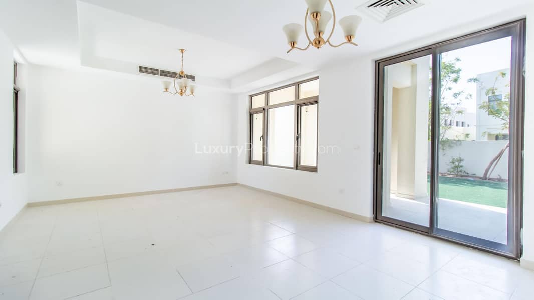 Vacant Now | Well Maintained | Large Plot Vacant Now | Well Maintained | Large Plot