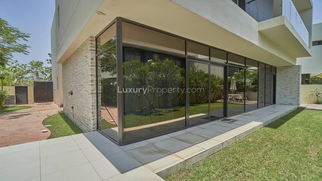 Vacant | Close to Pool and Park | Landscaped Vacant | Close to Pool and Park | Landscaped