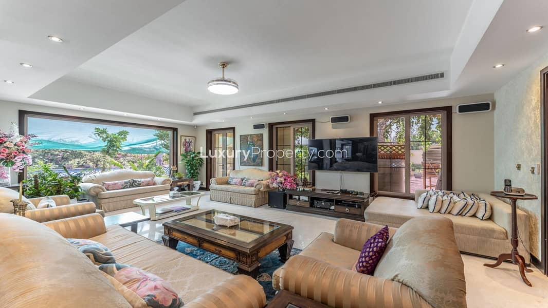 Golf Course View | Large Plot | Private Pool Golf Course View | Large Plot | Private Pool