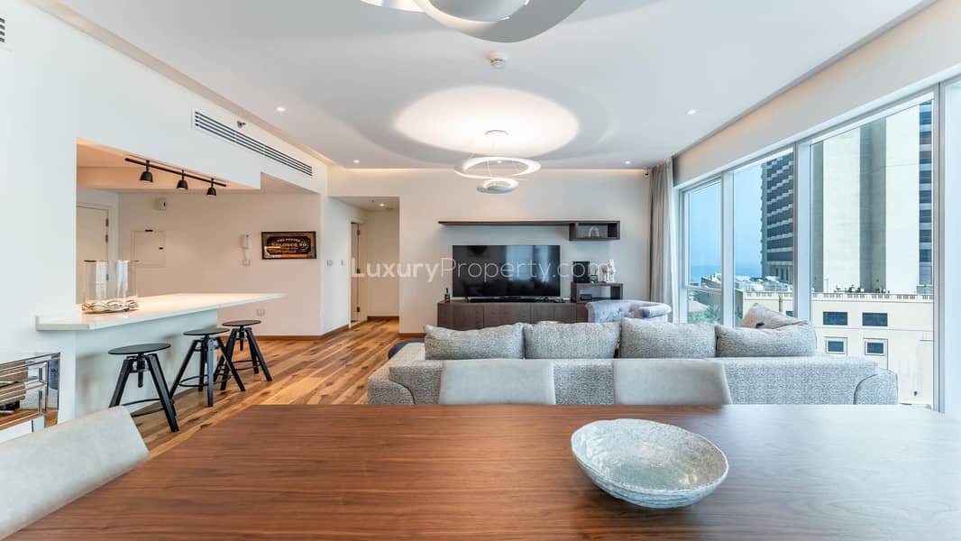 Stunning Renovations | Vacant | Partial View Stunning Renovations | Vacant | Partial View