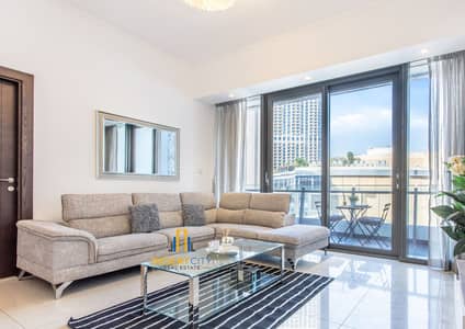 1 Bedroom Flat for Rent in Dubai Marina, Dubai - Elegant Living Room
