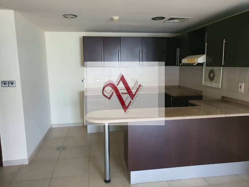 4 Exclusive 1 bed | Spacious Balcony| Immediate Rent !