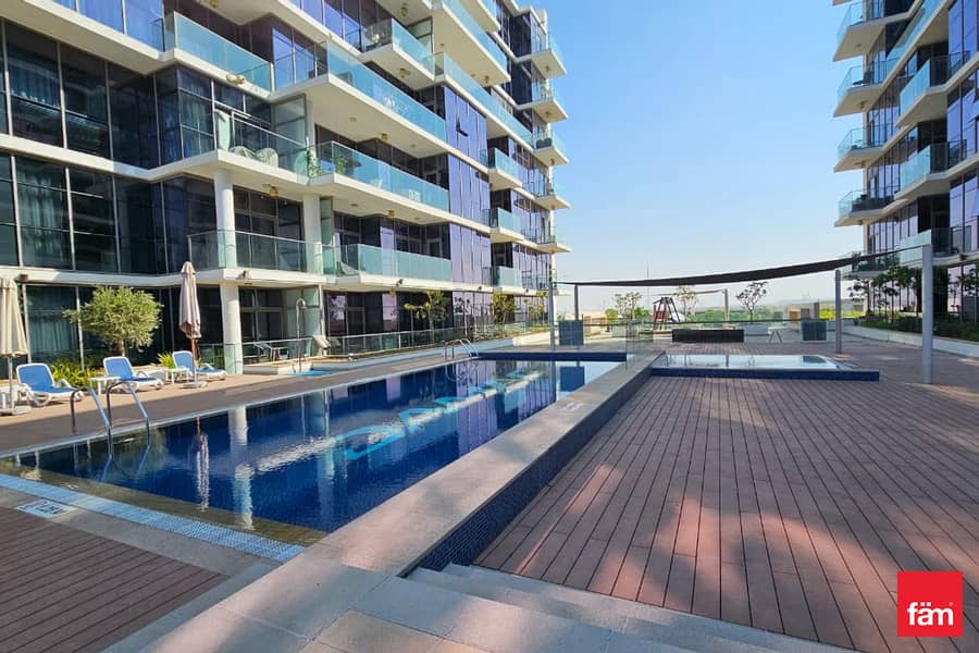 RARE | Modern | Balcony | Options needed RARE | Modern | Balcony | Options needed