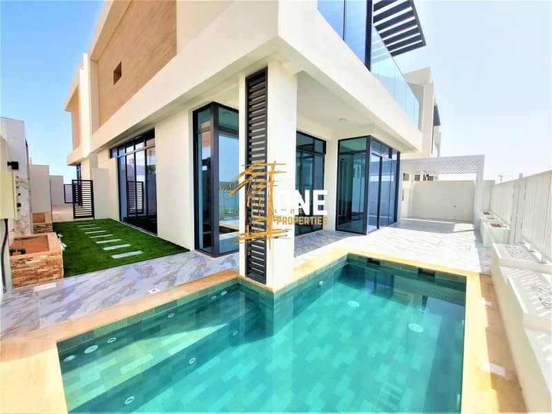 Beach Front Villa | Marbella | Private Swimming Pool