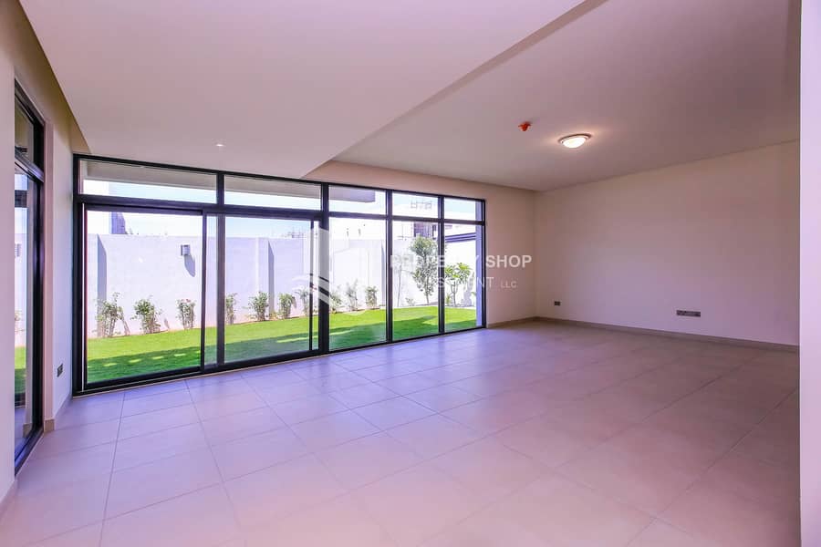 3 4-bedroom-villa-abu-dhabi-yas-island-west-yas-living-area-1. JPG