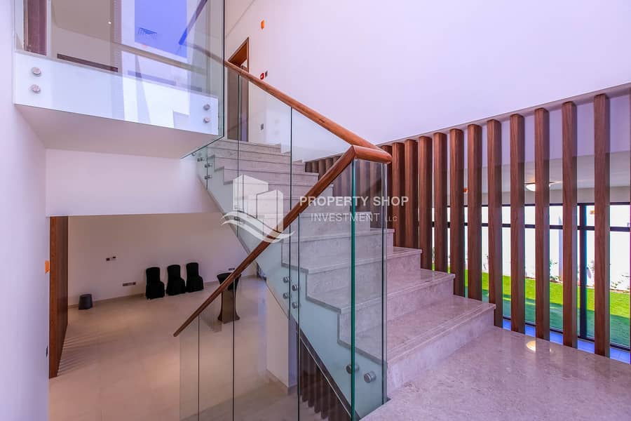 8 4-bedroom-villa-abu-dhabi-yas-island-west-yas-stairs-1. JPG