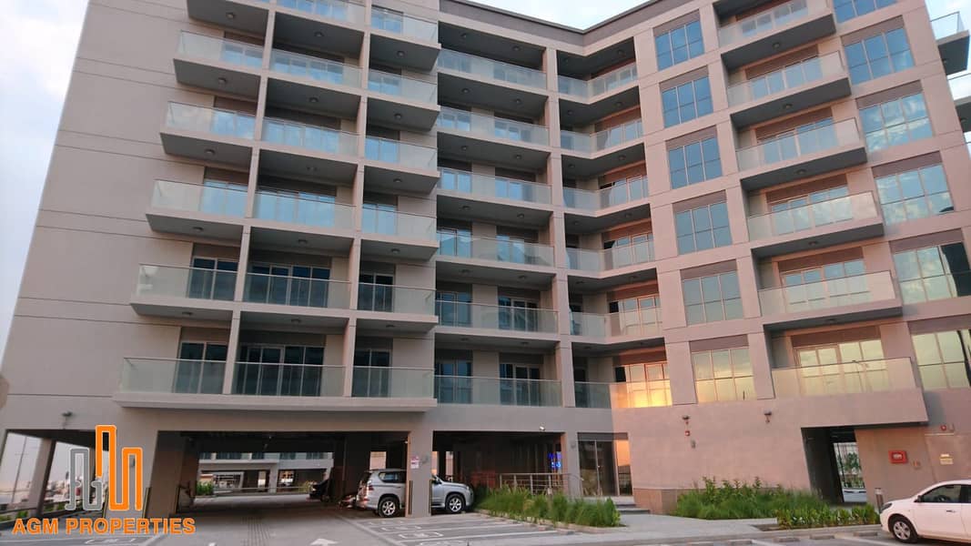 4 Mag 555 - Building. jpg