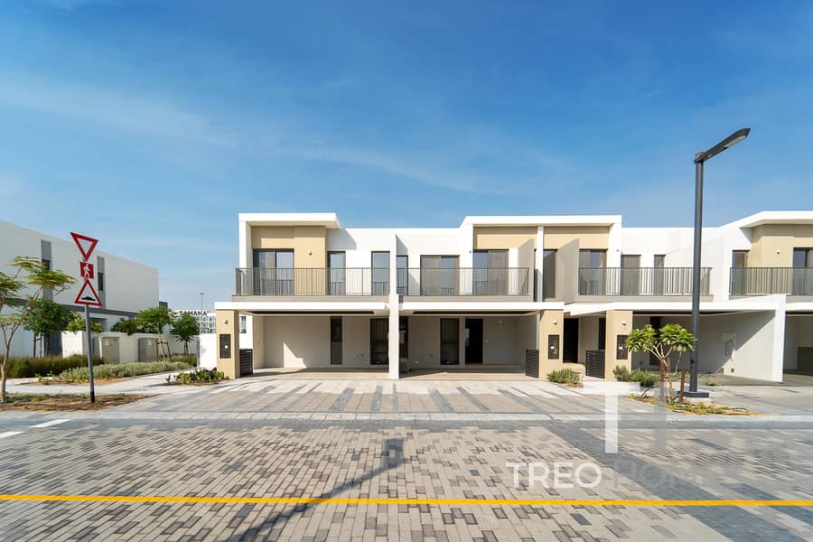 Single Row| Modern |Available immediately Single Row| Modern |Available immediately