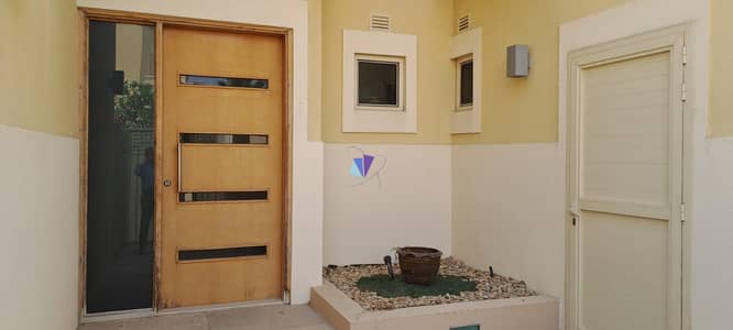 4 Bedroom Villa for Sale in Al Raha Gardens, Abu Dhabi - e2e1c6b2-9802-4390-b9f0-ed92bfe7a1dc. jpeg