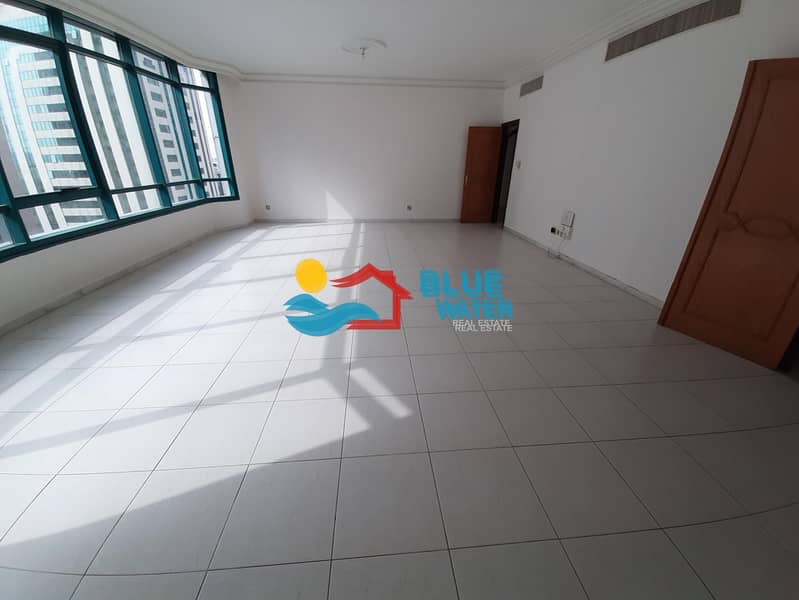 Huge 3 M/BR With Maid in Khalidiya.