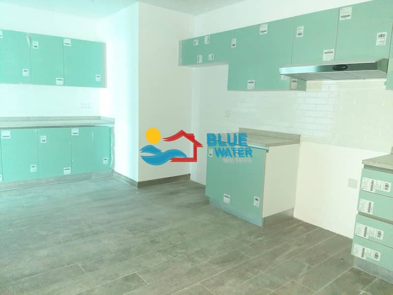 25 Duplex Penthouse 4BR With Amazing View In Al Bateen