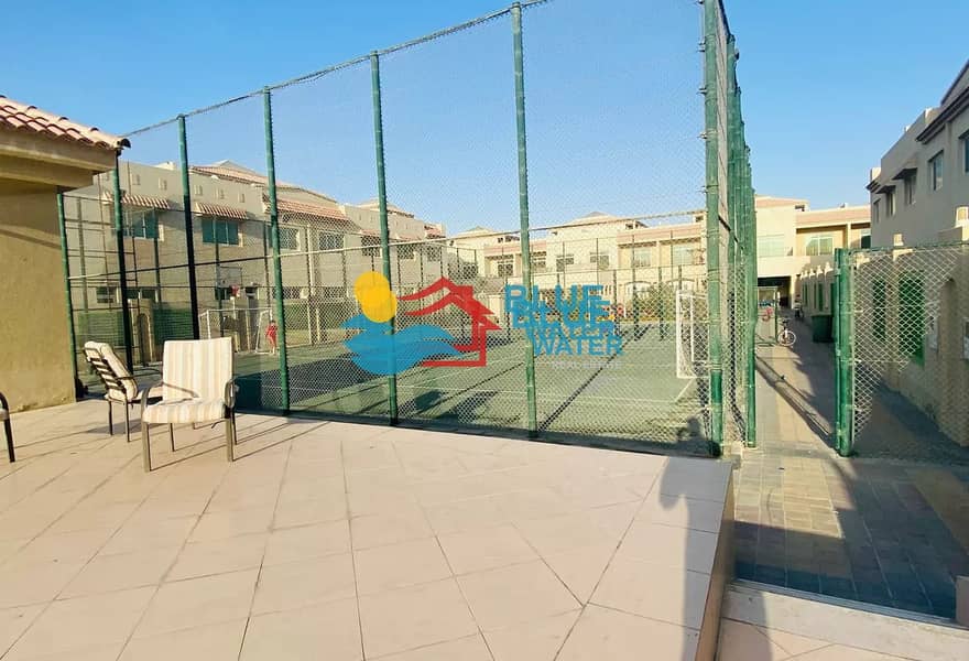 4 Shared Pool Gym 3 Master Bed Villa In Khalifa City A