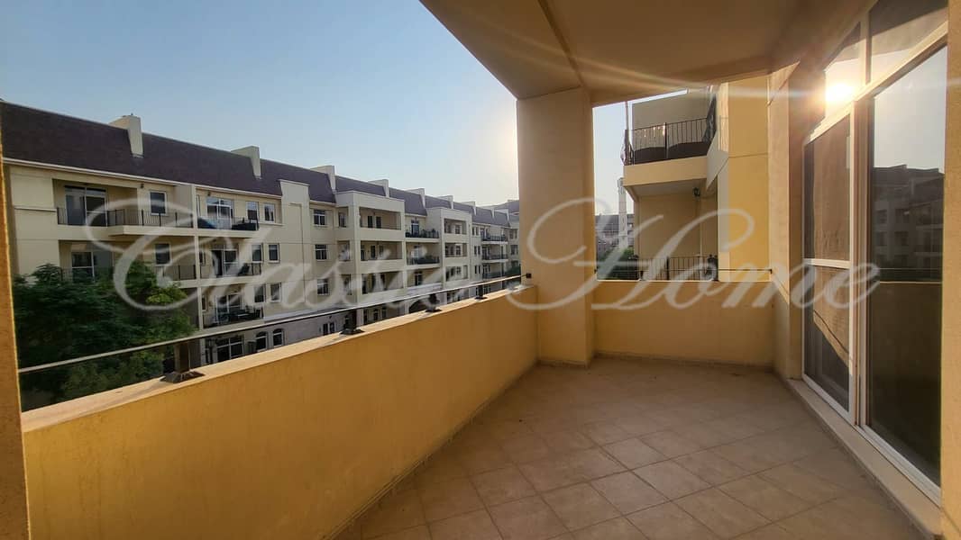 8 balcony. jpg