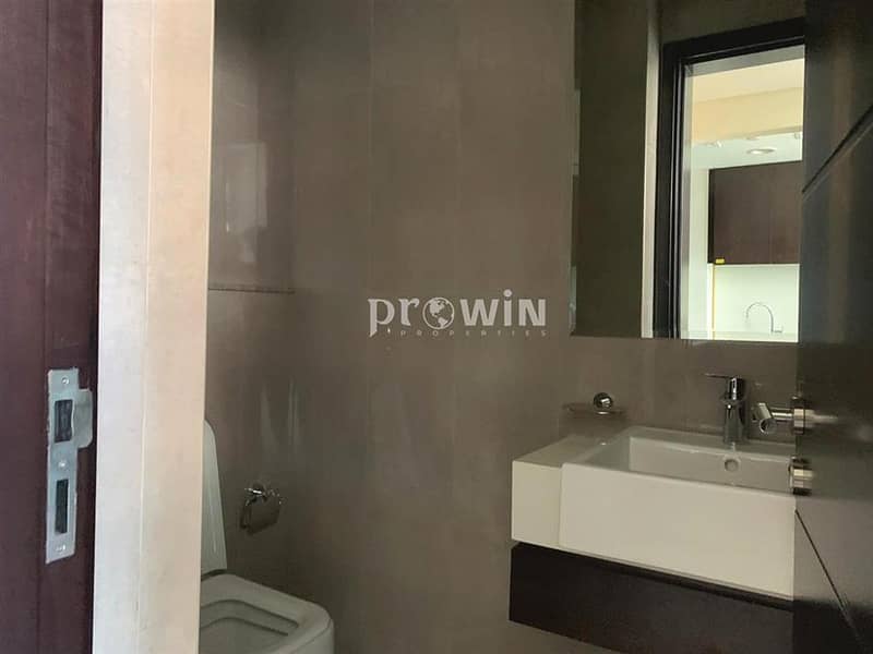 17 Brand New 1 BR Apt | Road View | Prime Location |  Business Bay !!!