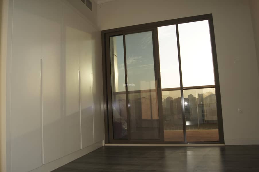 7 Elegant 2 BR | Fully Furnished |  Beautiful Pool View  | Upto 4 Cheques!!!