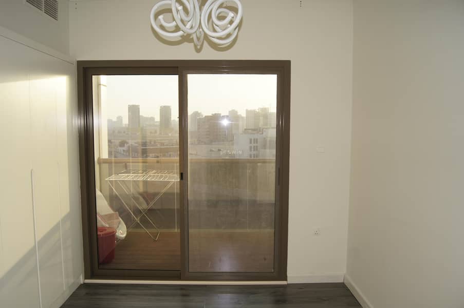17 Elegant 2 BR | Fully Furnished |  Beautiful Pool View  | Upto 4 Cheques!!!