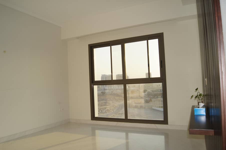 18 Elegant 2 BR | Fully Furnished |  Beautiful Pool View  | Upto 4 Cheques!!!