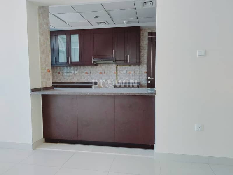 13 2 Bedroom Apartment | Spacious | Bright | Prime Location !!!