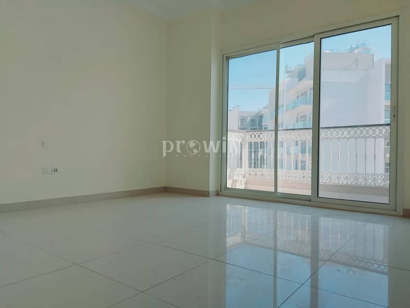 17 2 Bedroom Apartment | Spacious | Bright | Prime Location !!!