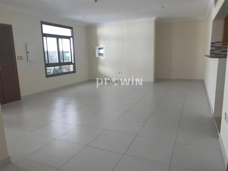 4 Exclusive Deal |  Duplex Apartment | With Maids Room | Well Maintained | Multiple Cheque !!!