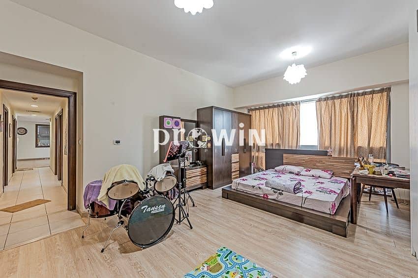 Excellent Views | High Floor | Spacious 3 Bed + Maids | Grab Now !!!