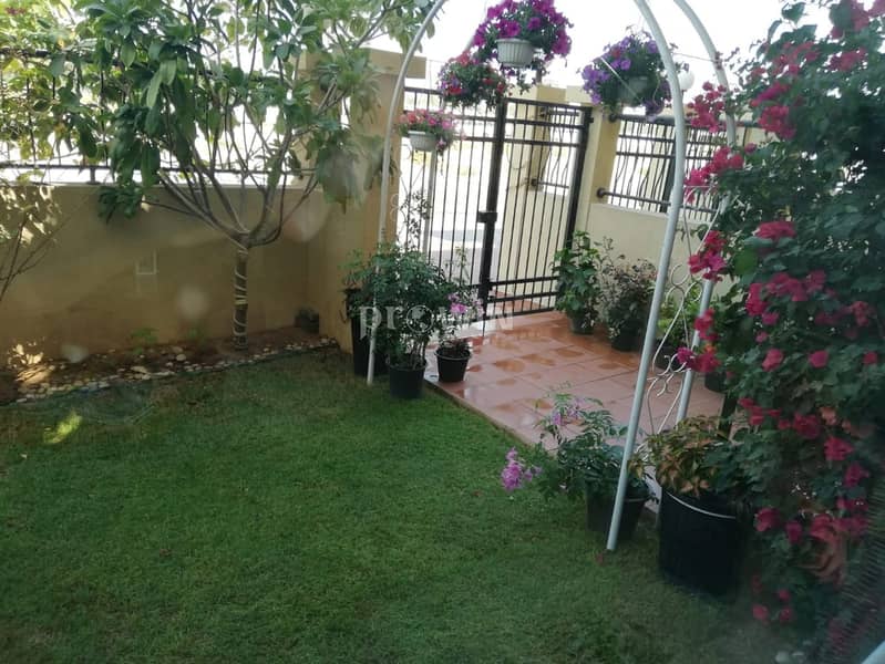 9 Amazingly Furnished 4BR  Villa with Maid | Great Location| Upto 4cheques|Well Organised Unit|