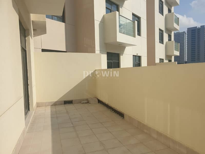 3 Luxurious 1BR | Well Maintained | Bright Pool View | Upto  4 Cheques!!!