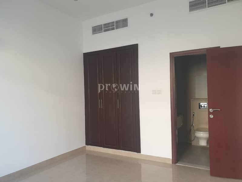 Spacious 2BR Apartment | Well Maintained | Pool View | Upto 4 Cheuques!!!
