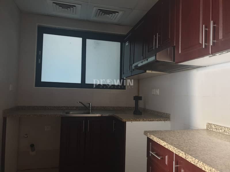 2 Spacious 2BR Apartment | Well Maintained | Pool View | Upto 4 Cheuques!!!