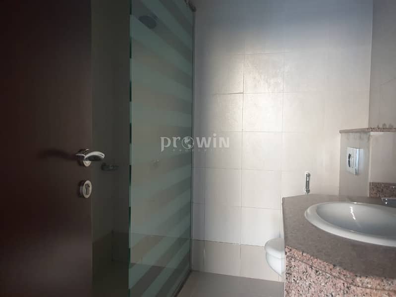 16 Spacious 2BR Apartment | Well Maintained | Pool View | Upto 4 Cheuques!!!