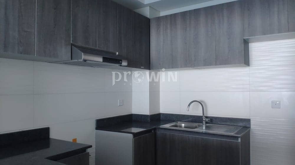 5 Brand New Building | 1  Month Free | Closed kitchen  | Spacious 1 Br Apt !!!