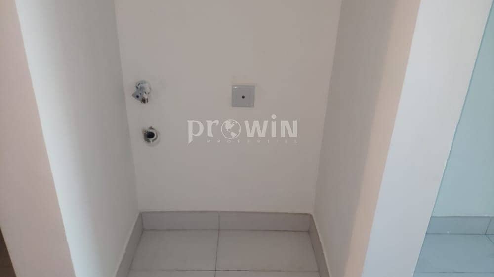 7 4 Cheques | Studio Apt For Rent With Large Living Room| Excellent Locations !!!