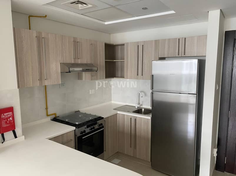 2 Very Spacious 3 BR Apt | Multiple Cheques | Perfectly Designed| Ready to Move In !!!